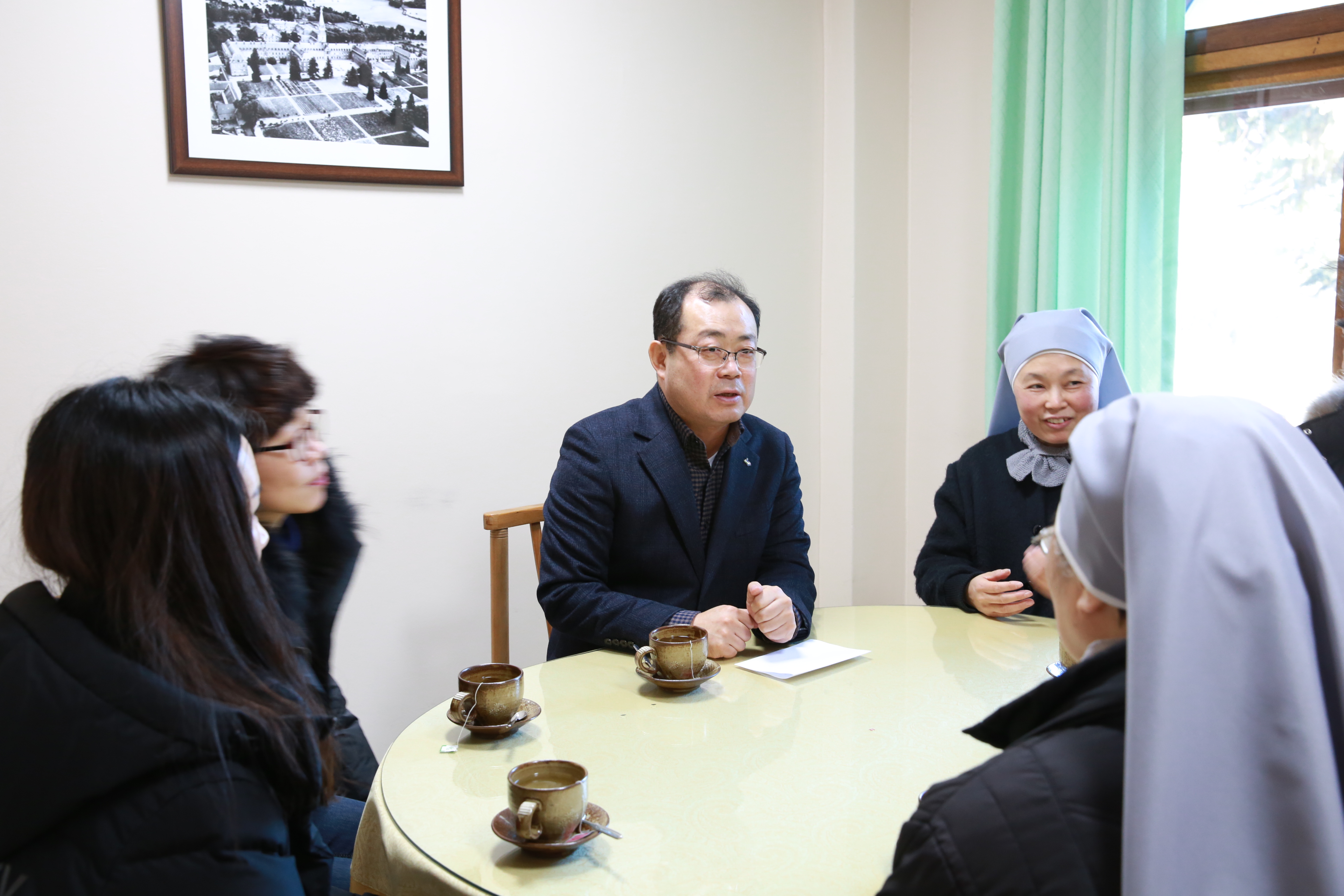 평화의 모후원 방문